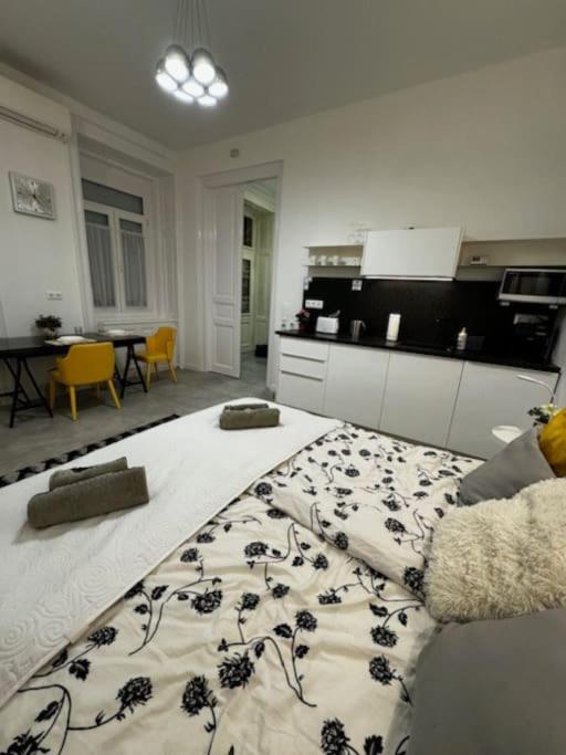 Cozy In The Heart Of Buda * Budapeste